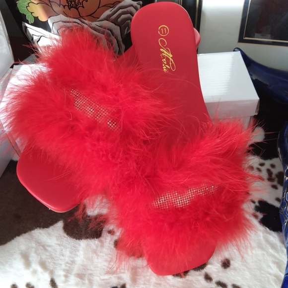 Shoes - Red feather slippers with rhinestones